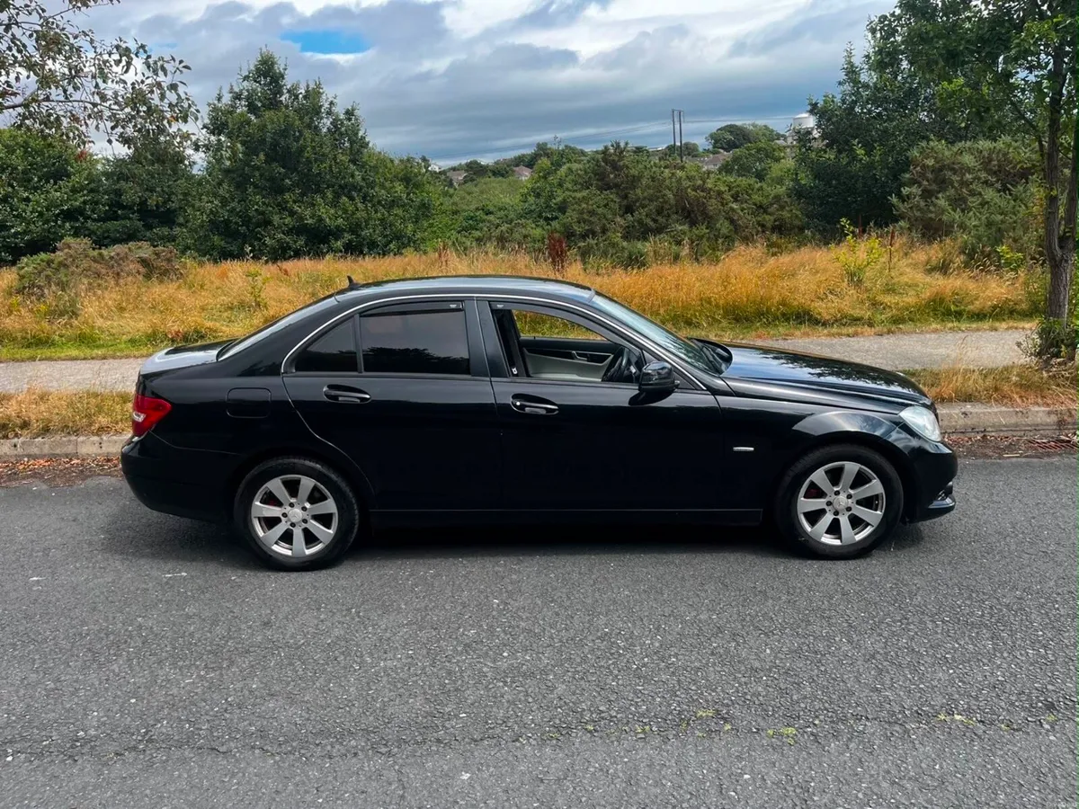 C200 Mercedes Benz - Image 6
