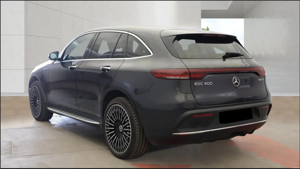 MERCEDES BENZ EQC 400 AMG LINE PREMIUM 4MATIC - Image 3