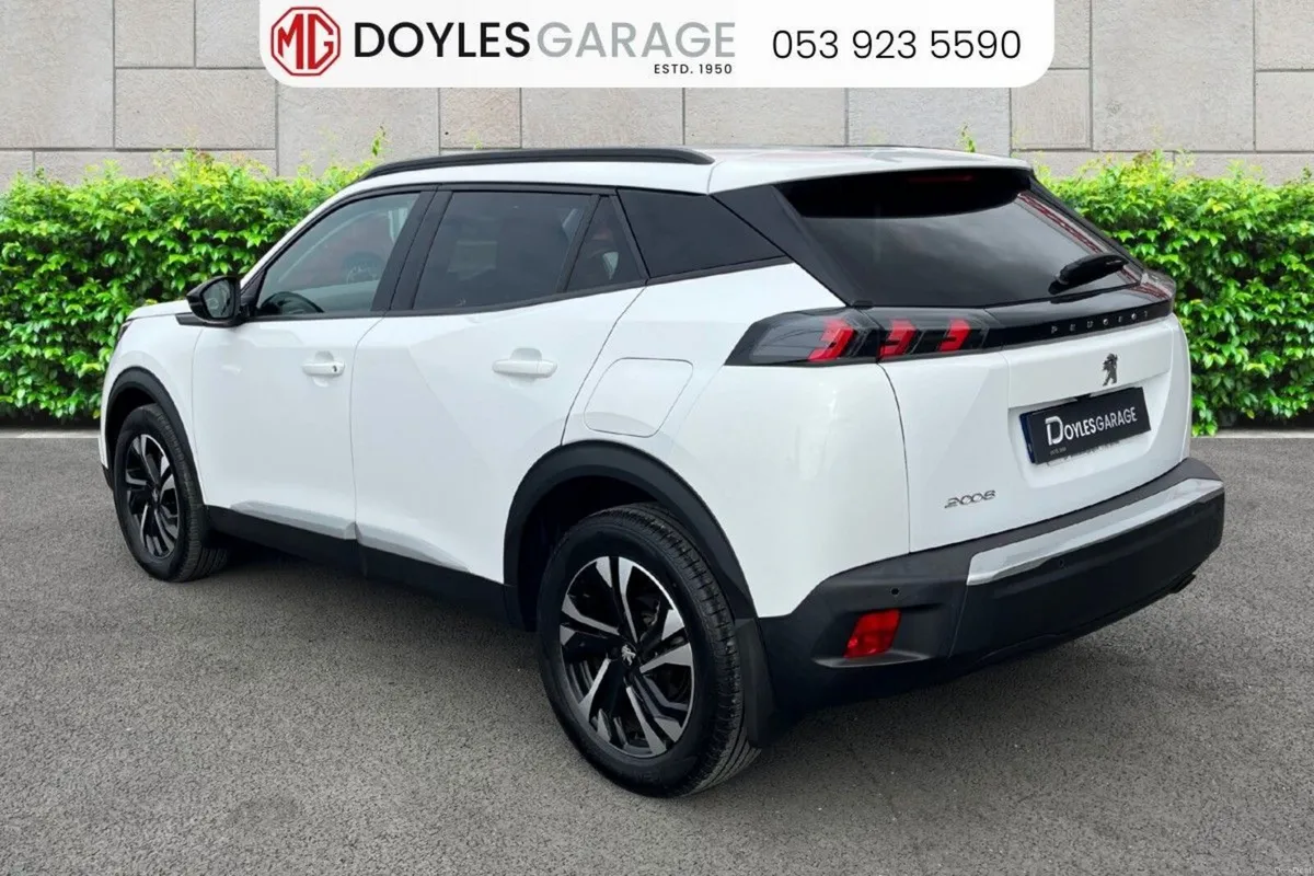 Peugeot 2008 1.2 Puretech 100bhp Allure - Image 5