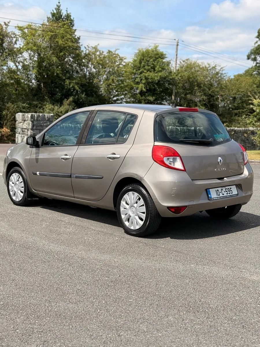 Clio 1.2 petrol - Image 3