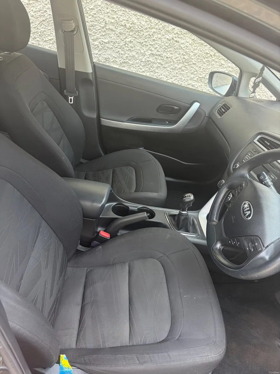 Kia Ceed 2017 - Image 2