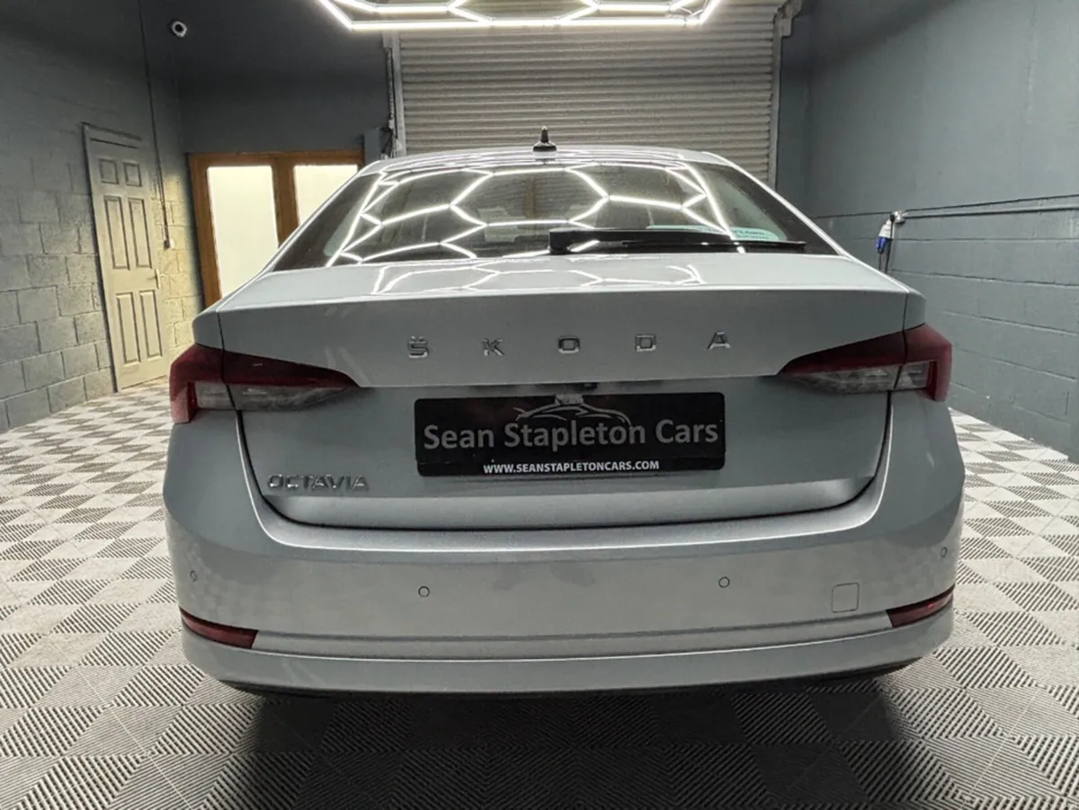 Skoda Octavia AMBITION 2.0 TDI 115HP 4DR - Image 6
