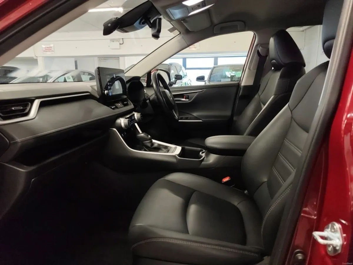 Toyota RAV4 HYBRID SOL - Image 6