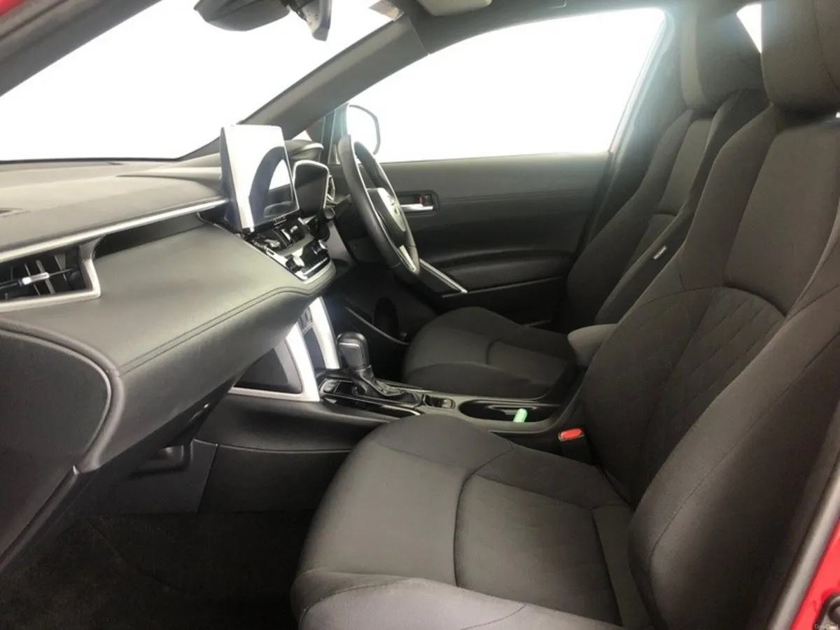 Toyota Corolla Cross - Image 6