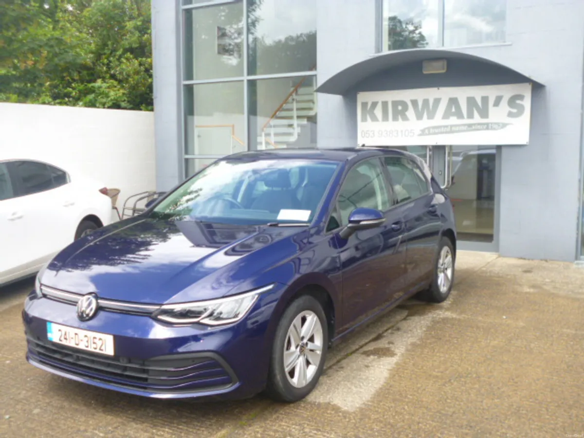 VW Golf 2.0 TDI 115HP Life  2024 - Image 3
