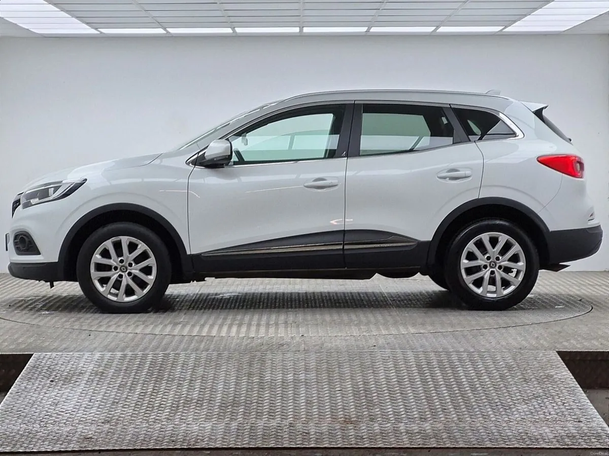 Renault Kadjar 1.3 TCE 140 bhp  Iconic - Image 5