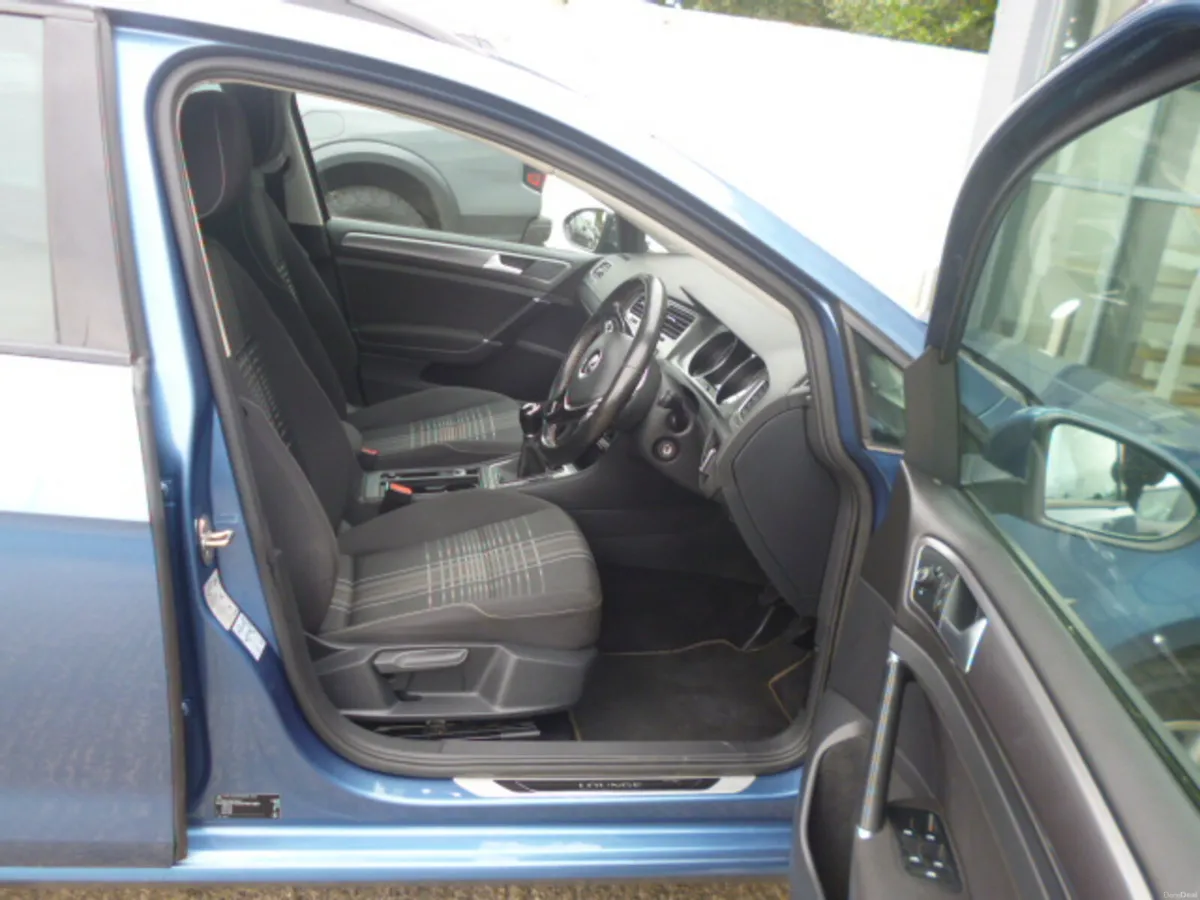 VW Golf Estate 1.6 TDI 110HP BMT Lounge 2016 - Image 4