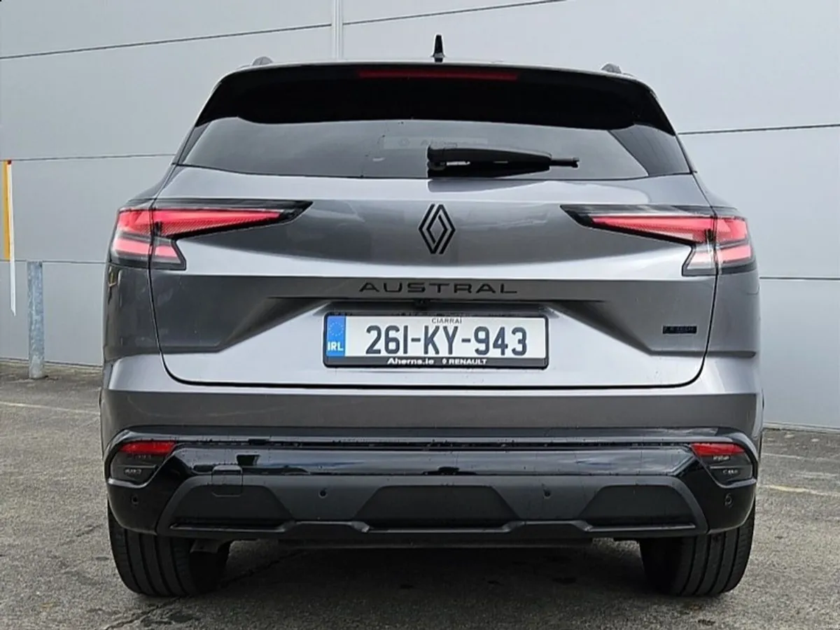Renault Austral techno esprit Alpine E-Tech 200bhp - Image 4