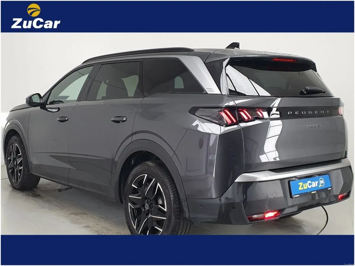 Peugeot 5008 1.2 MHEV 145bhp E-DCS6 Allure - Image 3