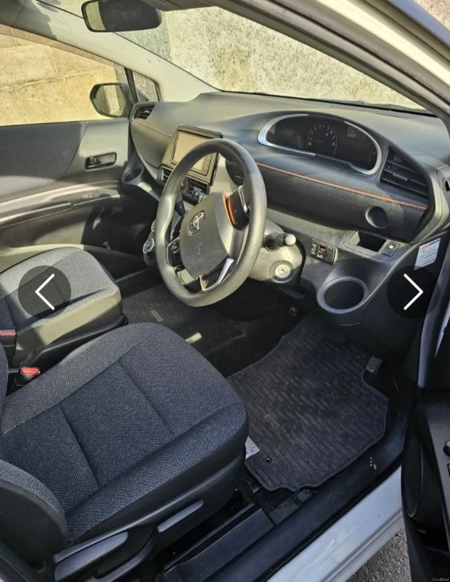 Toyota Sienta 2016 Automatic 7 seats - Image 6
