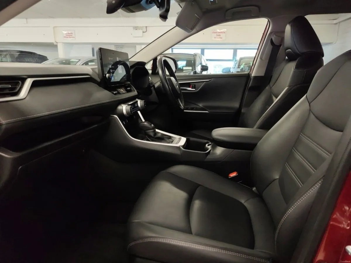Toyota RAV4 HYBRID SOL - Image 6