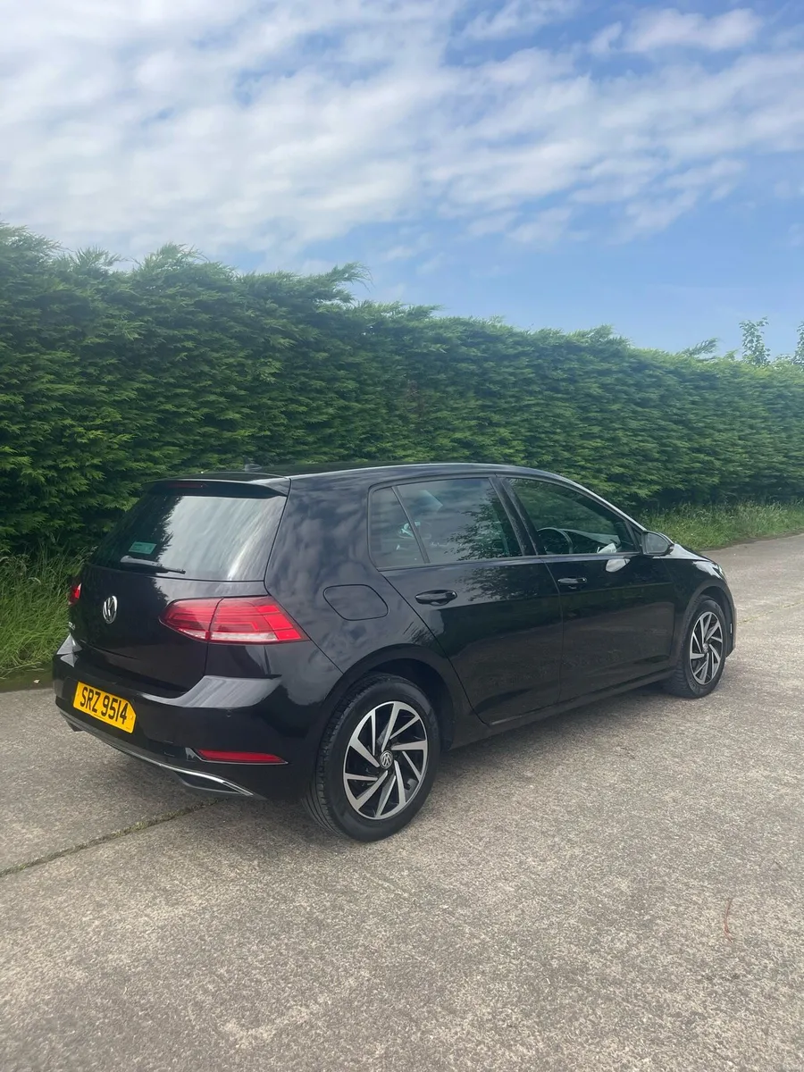 2020 Volkswagen Golf - Image 3