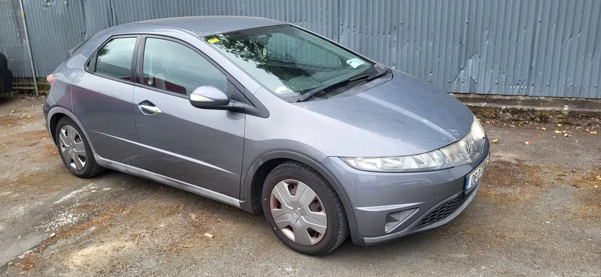 Honda Civic 2006 - Image 1