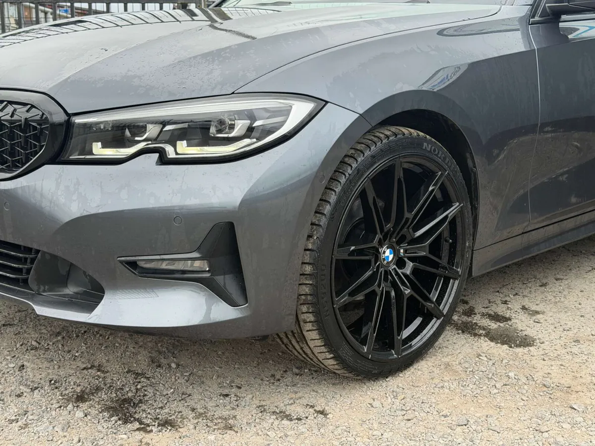 BMW 3 SERIES 2.0 318d SE MHEV Auto 5dr - Image 6