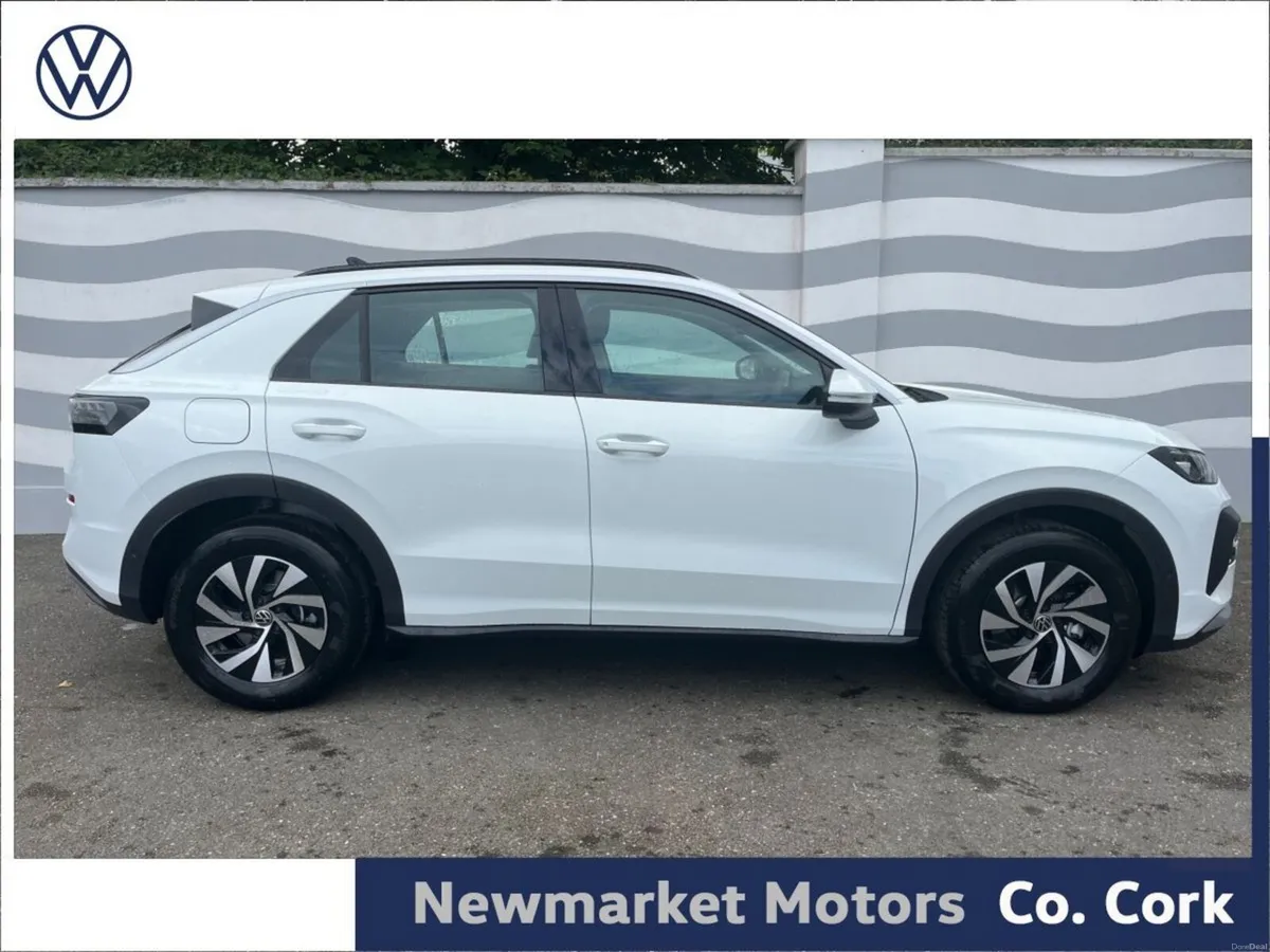 Volkswagen T-Roc LIFE PLUS 116BHP MHEV AUTOMATIC 1 - Image 3