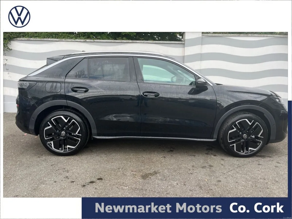 Volkswagen T-Roc R-LINE PLUS 1.5TSI 150BHP DSG AUT - Image 3