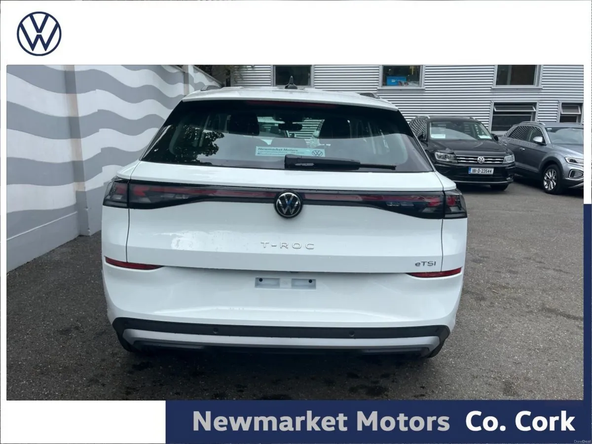 Volkswagen T-Roc LIFE PLUS 116BHP MHEV AUTOMATIC 1 - Image 6