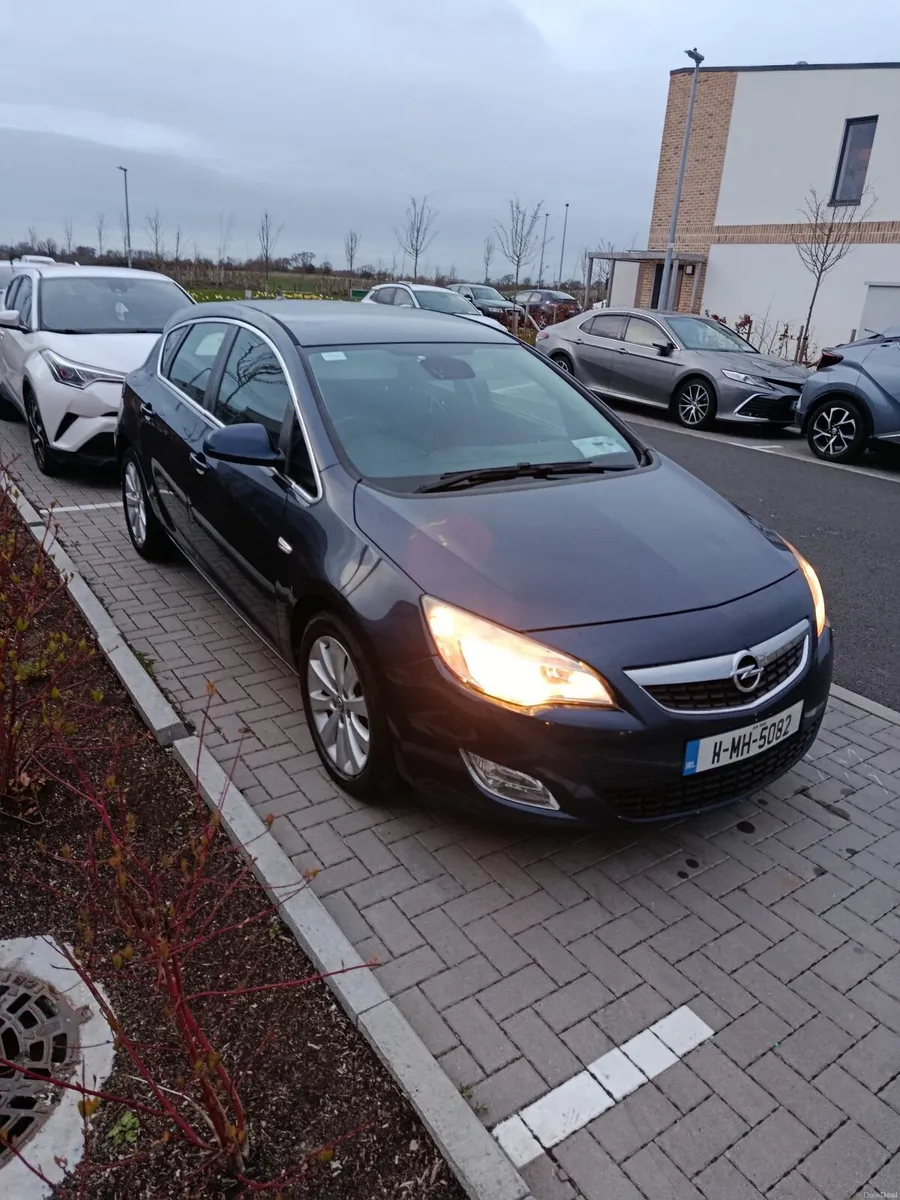 Vauxhall Astra 2011automatik New NCT - Image 4