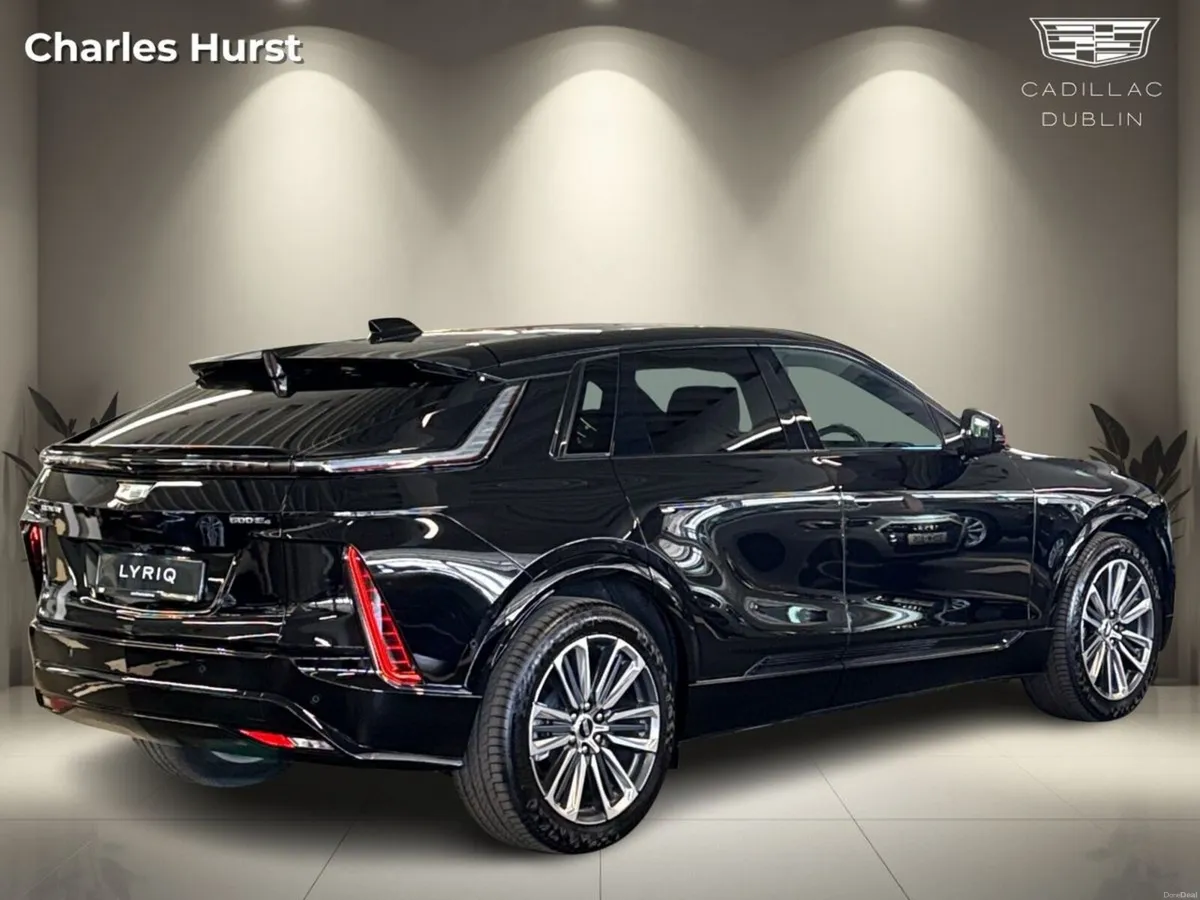 Cadillac Lyriq Sport 600 E4 - Image 2