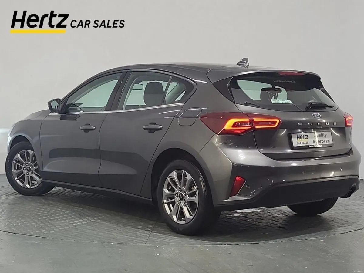 Ford Focus TITANIUM Petrol Manual - Image 3