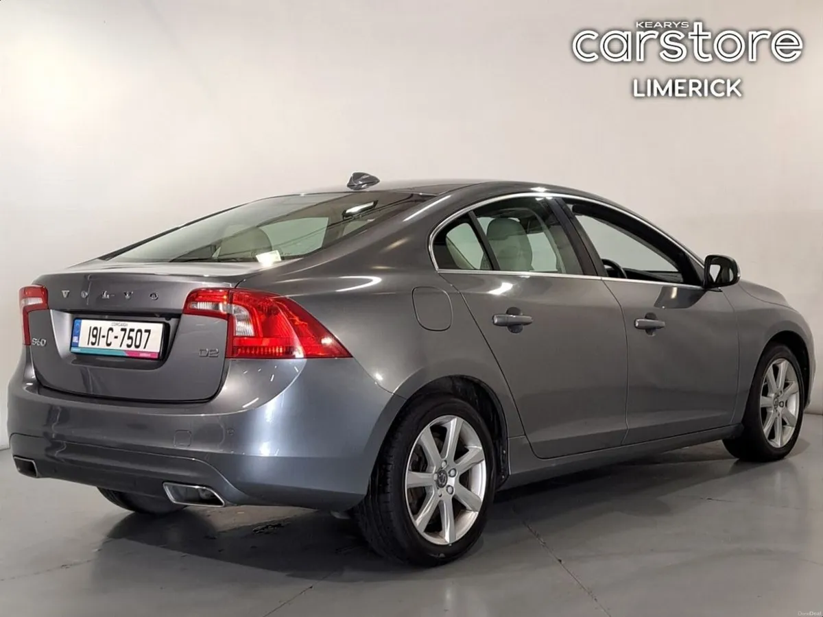Volvo S60 D2 SE NAV 122hp *High Spec* - Image 3