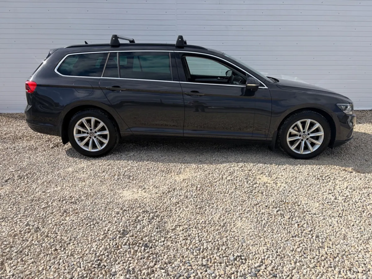 Volkswagen Passat ESTATE BUS 2.0 TDI D7F 150 5DR A - Image 2