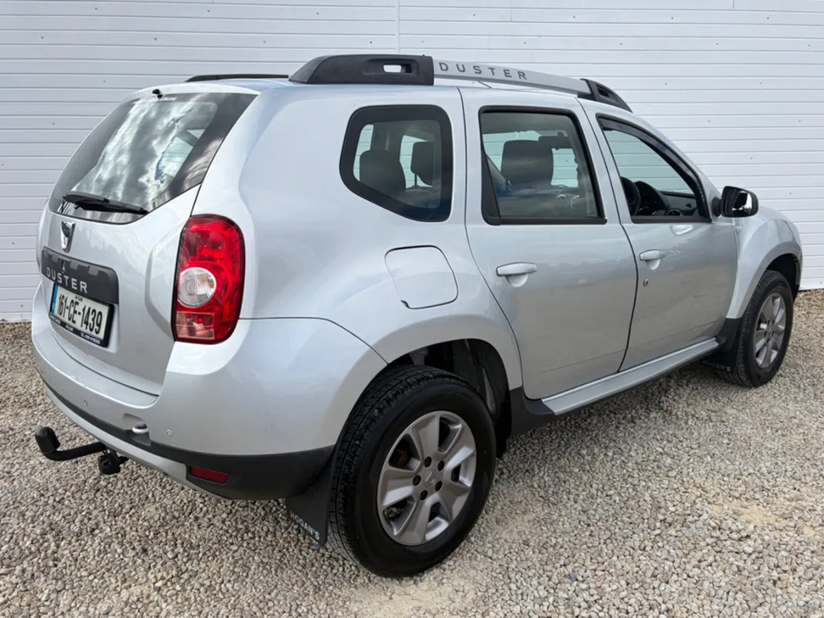 Dacia Duster SIGNATURE 1.5 DCI 110 4X 4DR - Image 3