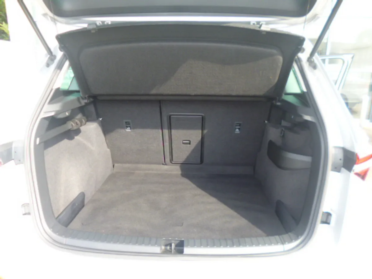 Skoda Karoq 2.0 TDI 115HP Ambition 2023 - Image 5