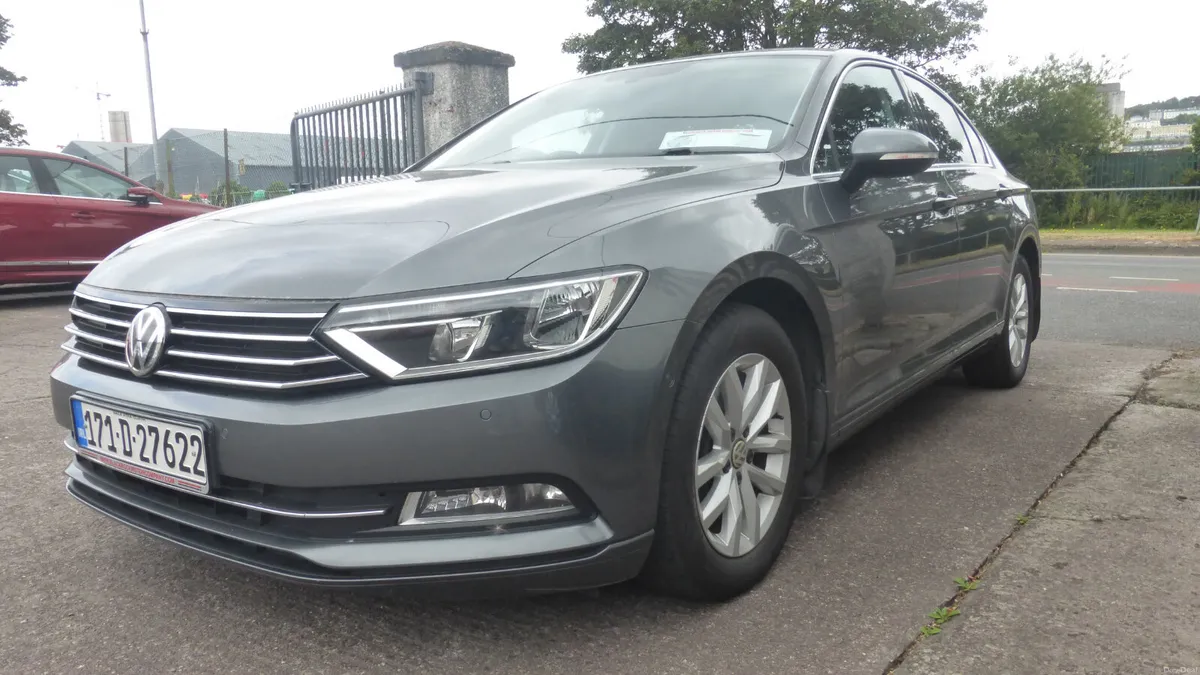 Volkswagen Passat 2017 - Image 3