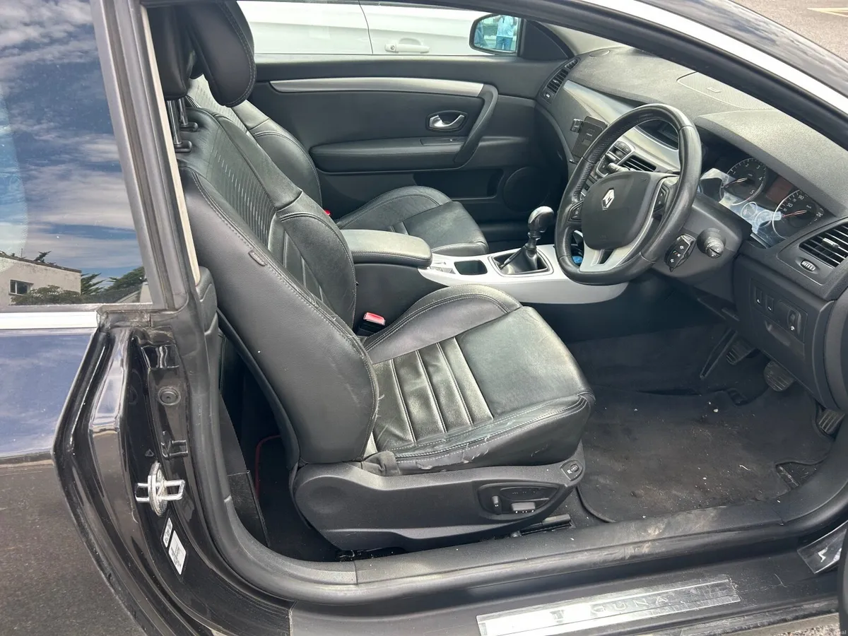 Renault Laguna 2010 - Image 2
