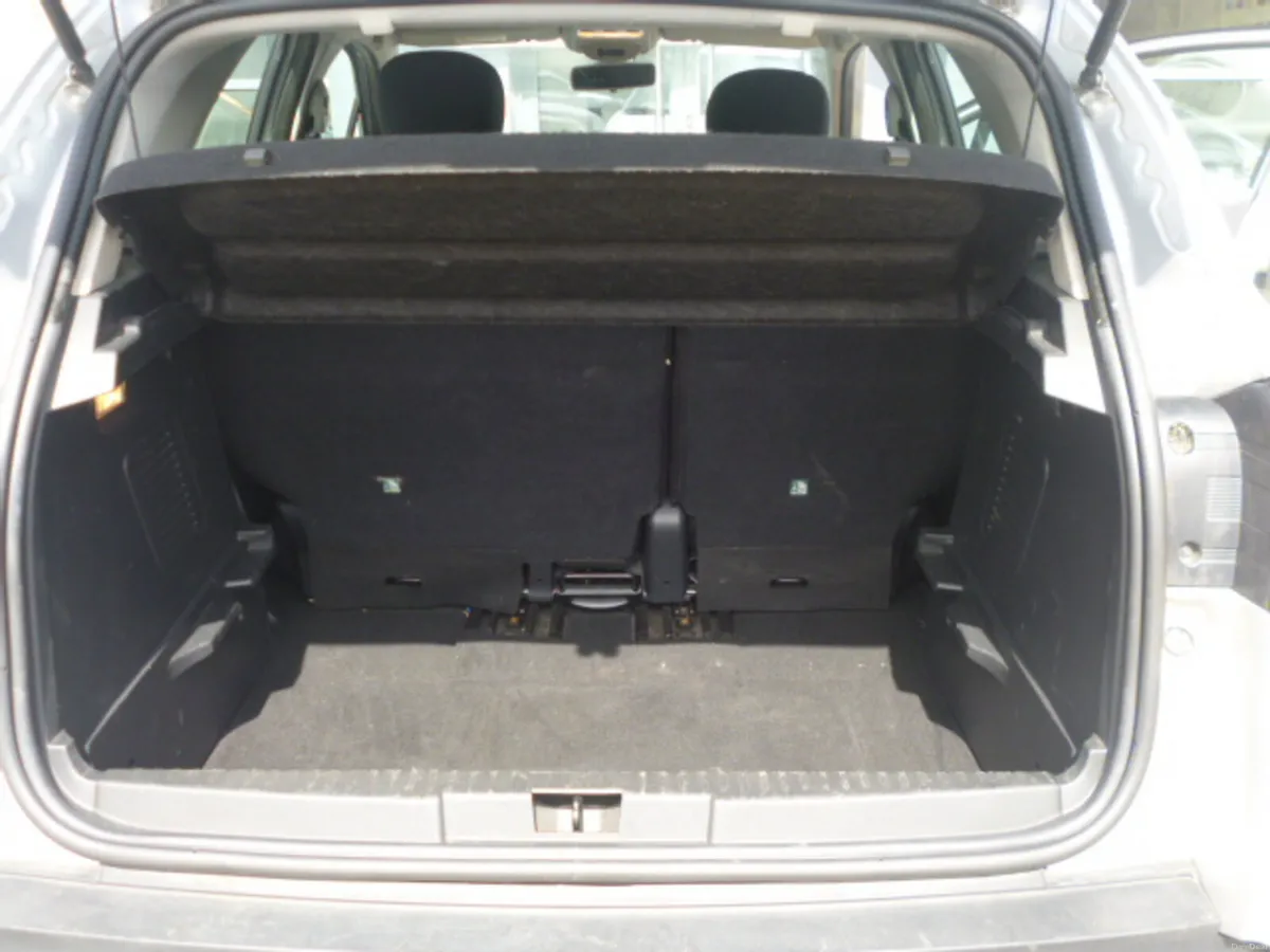 Renault Capture 1.5L dCi 90 Life 2015 - Image 5