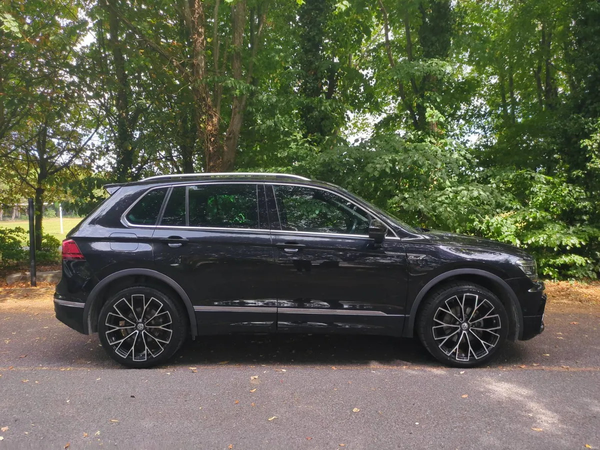 2019 VW Tiguan R-Line *HIGH SPEC* Low kms - Image 2