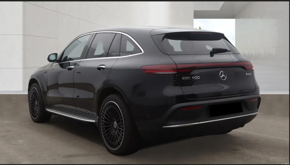 MERCEDES EQC 400 AMG LINE PREMIUM PLUS 4MATIC - Image 3