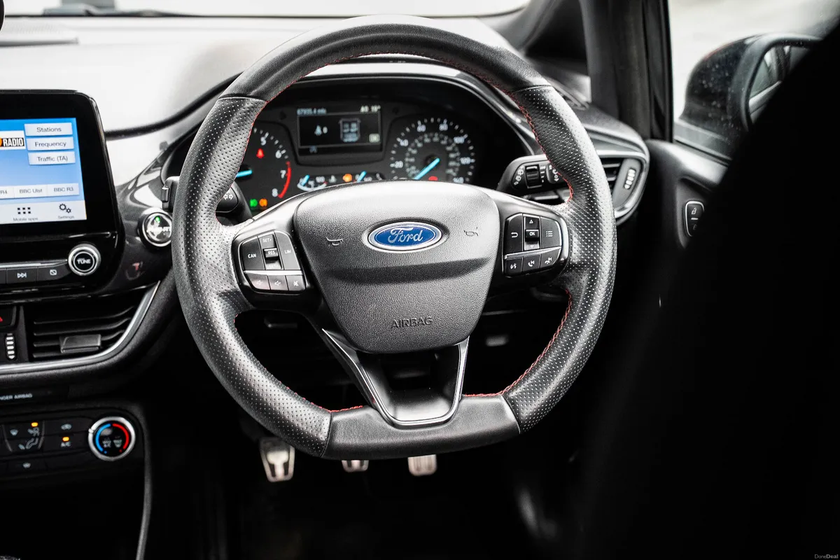 2019 Ford Fiesta St-Line - Image 6