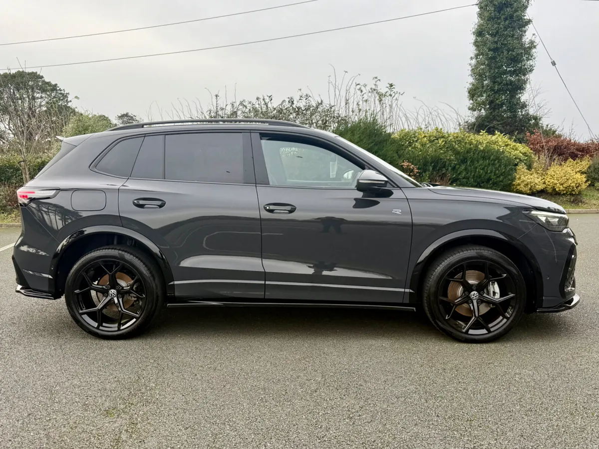 2025 Volkswagen Tiguan R LINE HYBRID 268BHP - Image 2