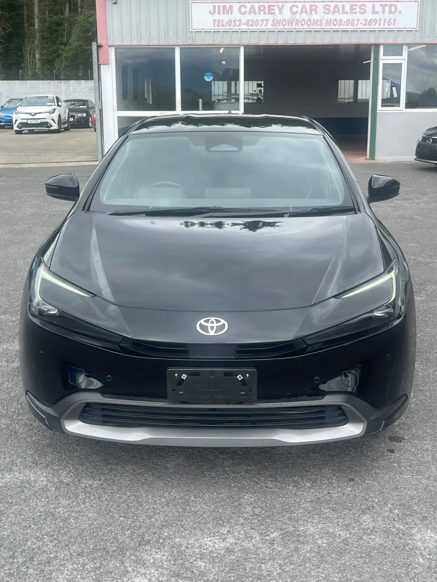 Toyota Prius 2023 - Image 2