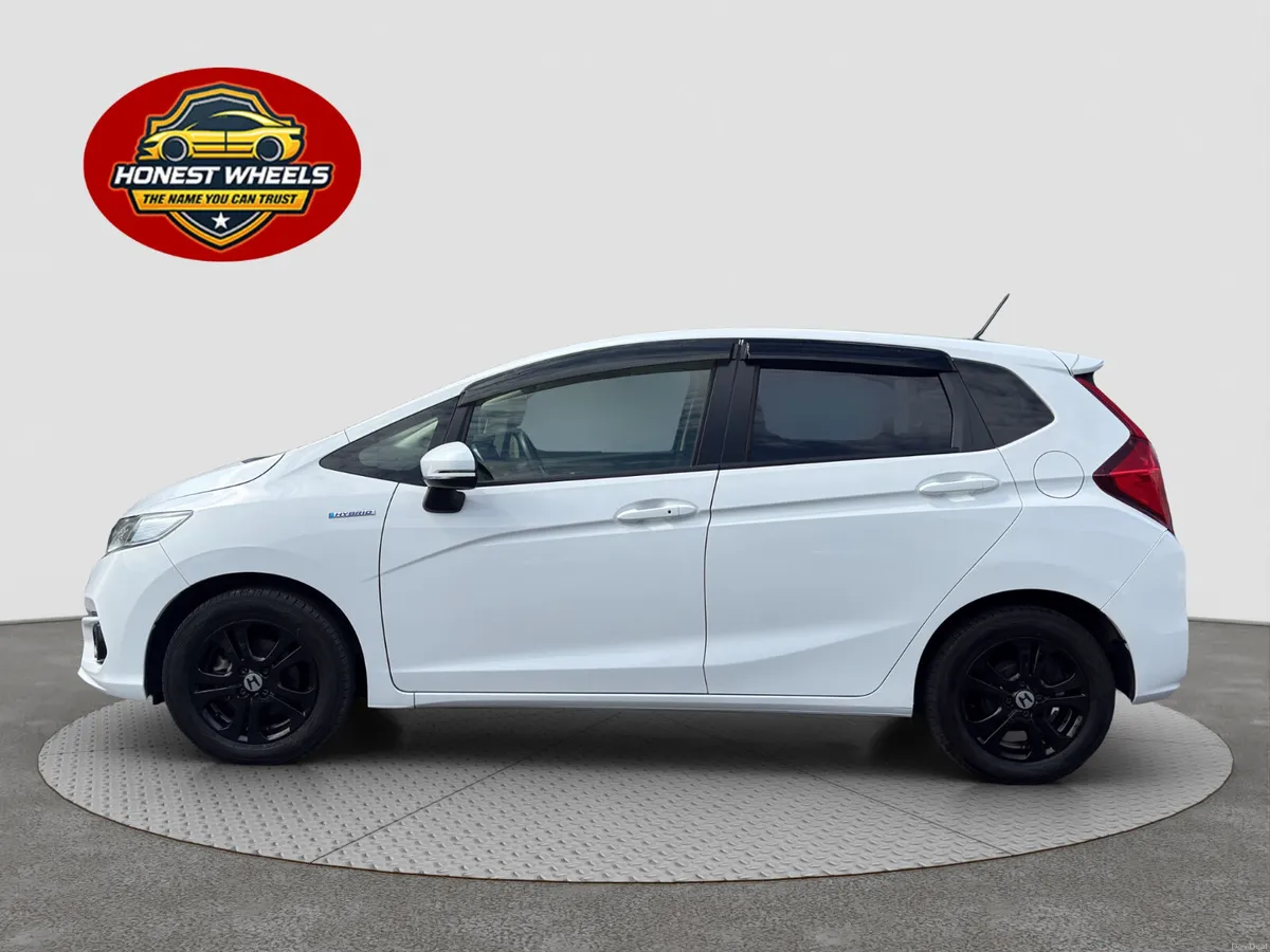2019 Honda Fit 1.5L Hybrid Automatic - Image 4