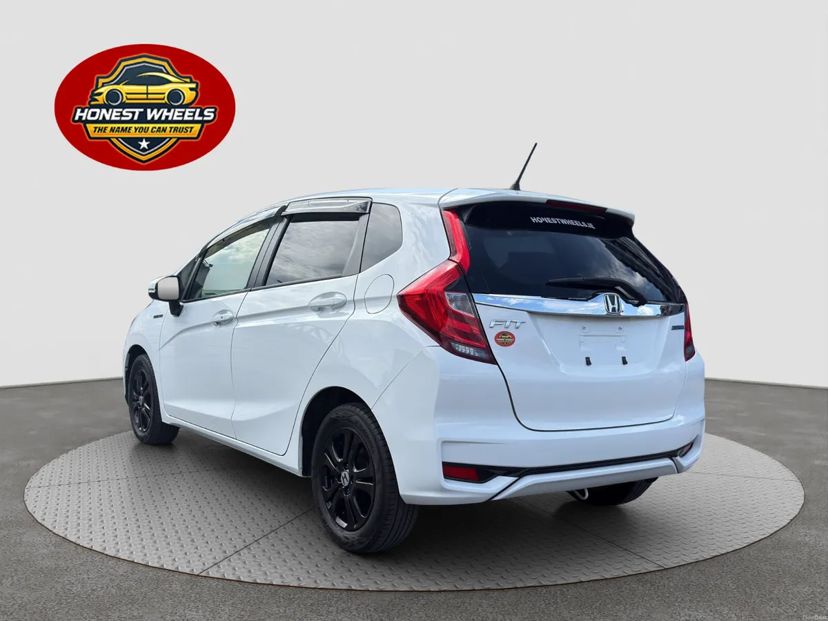 2019 Honda Fit 1.5L Hybrid Automatic - Image 5