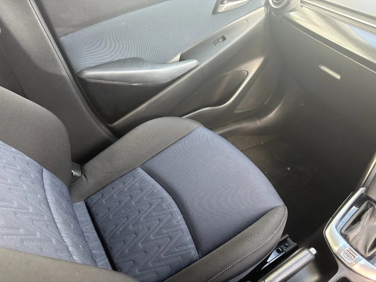 MAZDA DEMIO 1.3 AUTO *FR\REAR PARKING SENSORS* - Image 6
