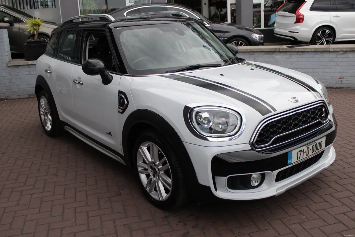 2017 MINI CROSSOVER AWD 2.0SD  5DR HATCHBACK AUTO - Image 2