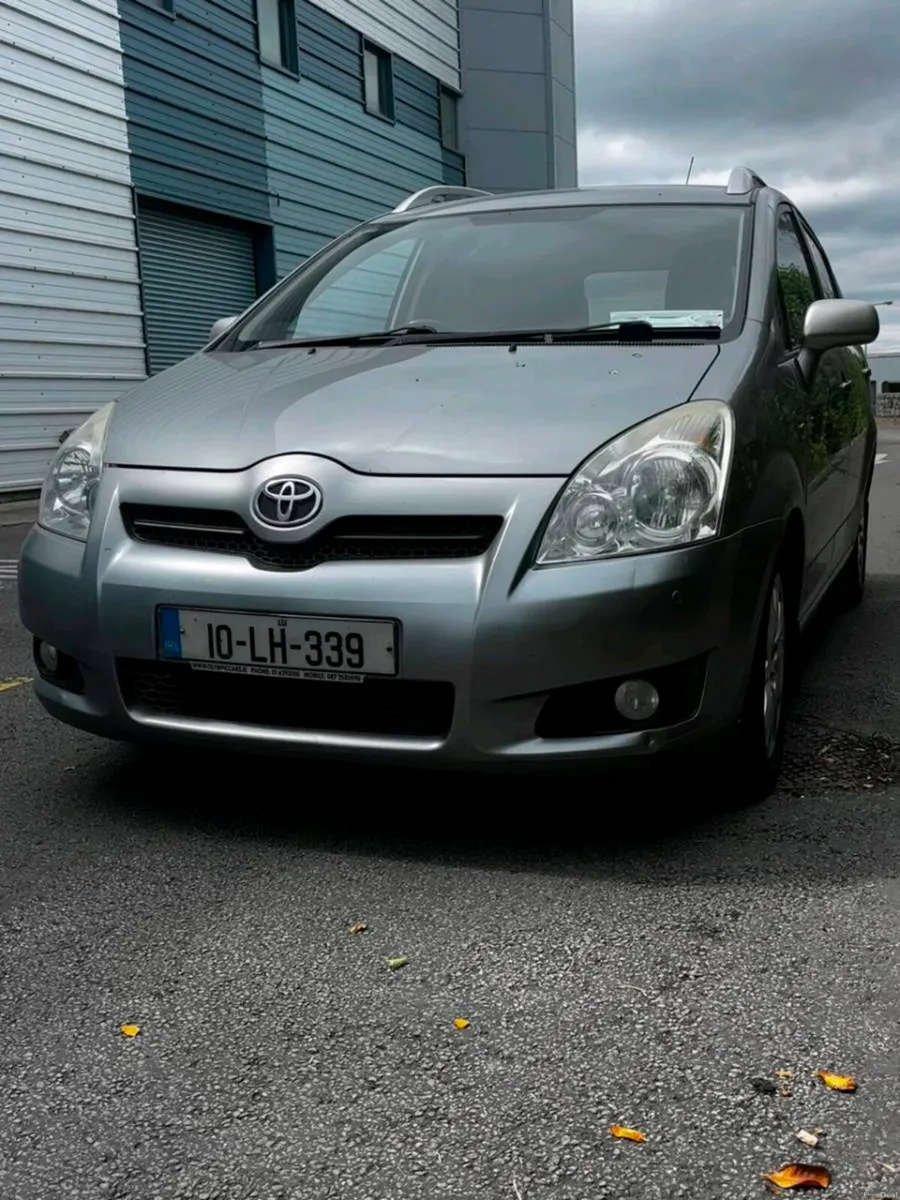 10 Toyota corolla Verso 1.8 auto 7 seater - Image 3