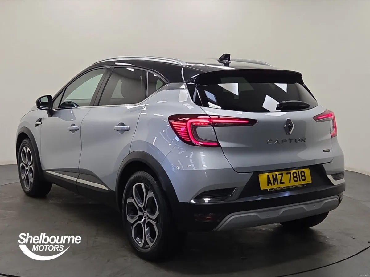 Renault Captur Hatchback Techno - Image 2