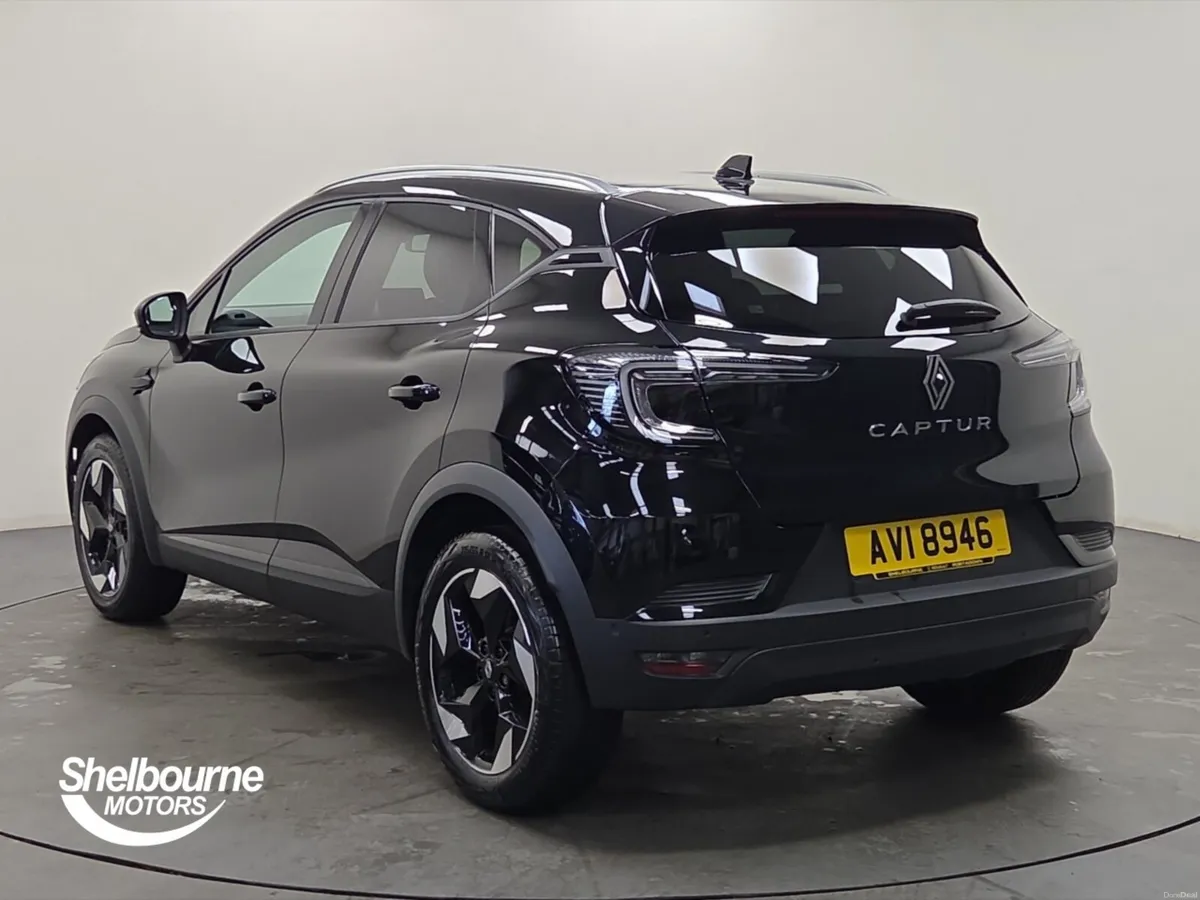 Renault Captur Hatchback Techno - Image 2