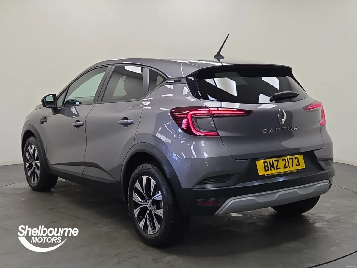 Renault Captur Hatchback Evolution - Image 2