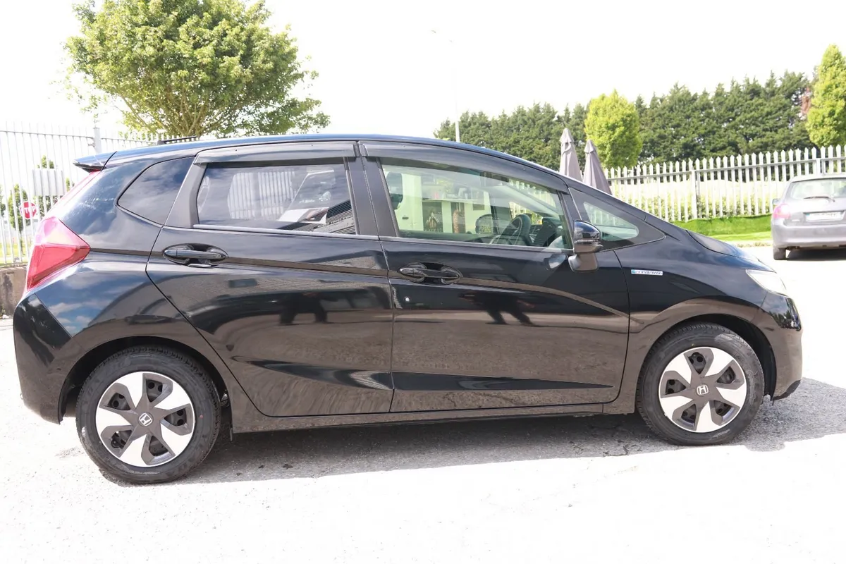 Honda Fit 2017 - Image 5