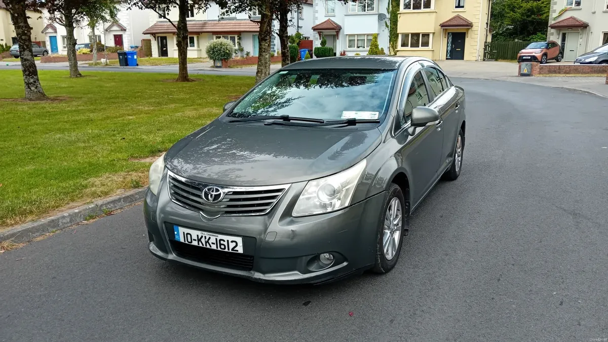 Toyota Avensis 2010 - Image 1