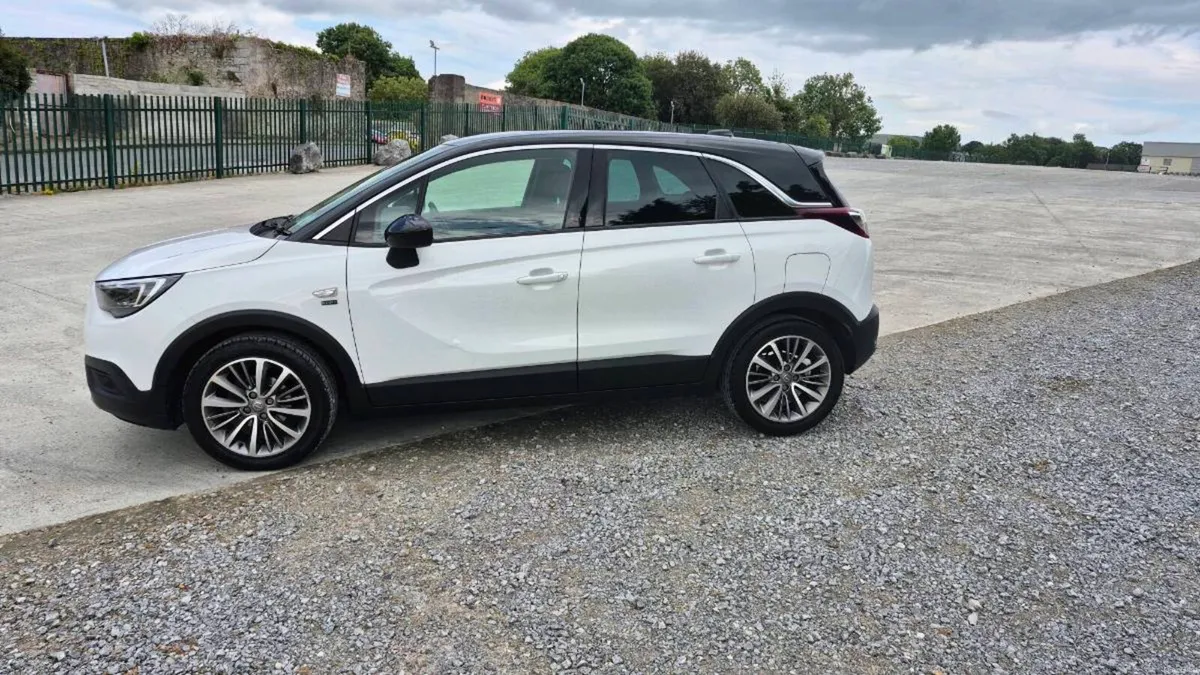 Car - Image 6