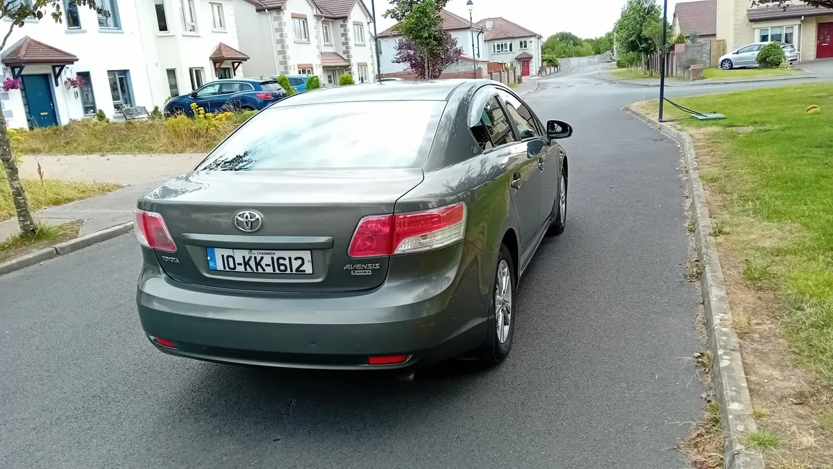 Toyota Avensis 2010 - Image 3
