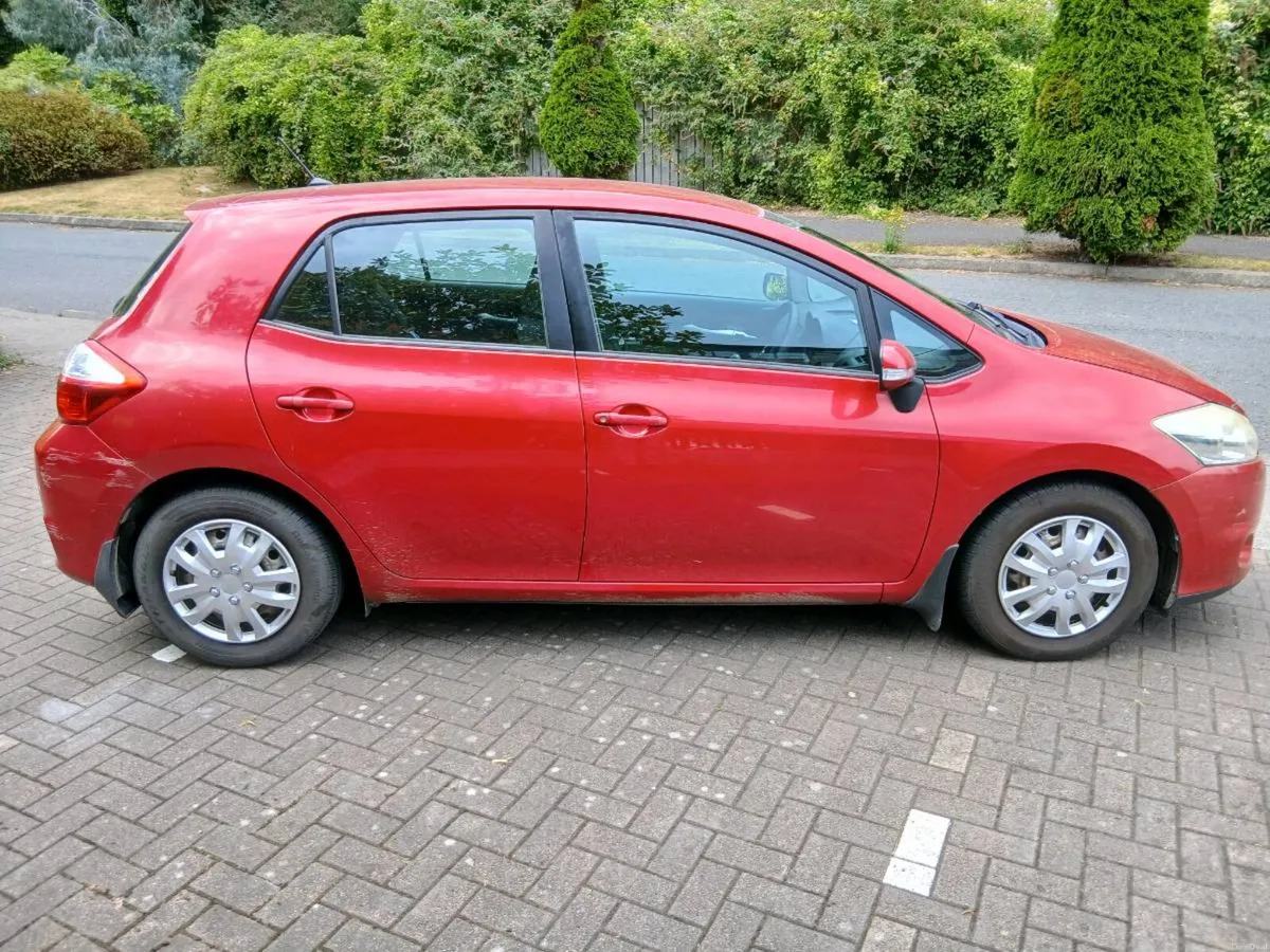 12 TOYOTA AURIS 1.4 DIESEL NEW NCT TILL 05/27 - Image 2