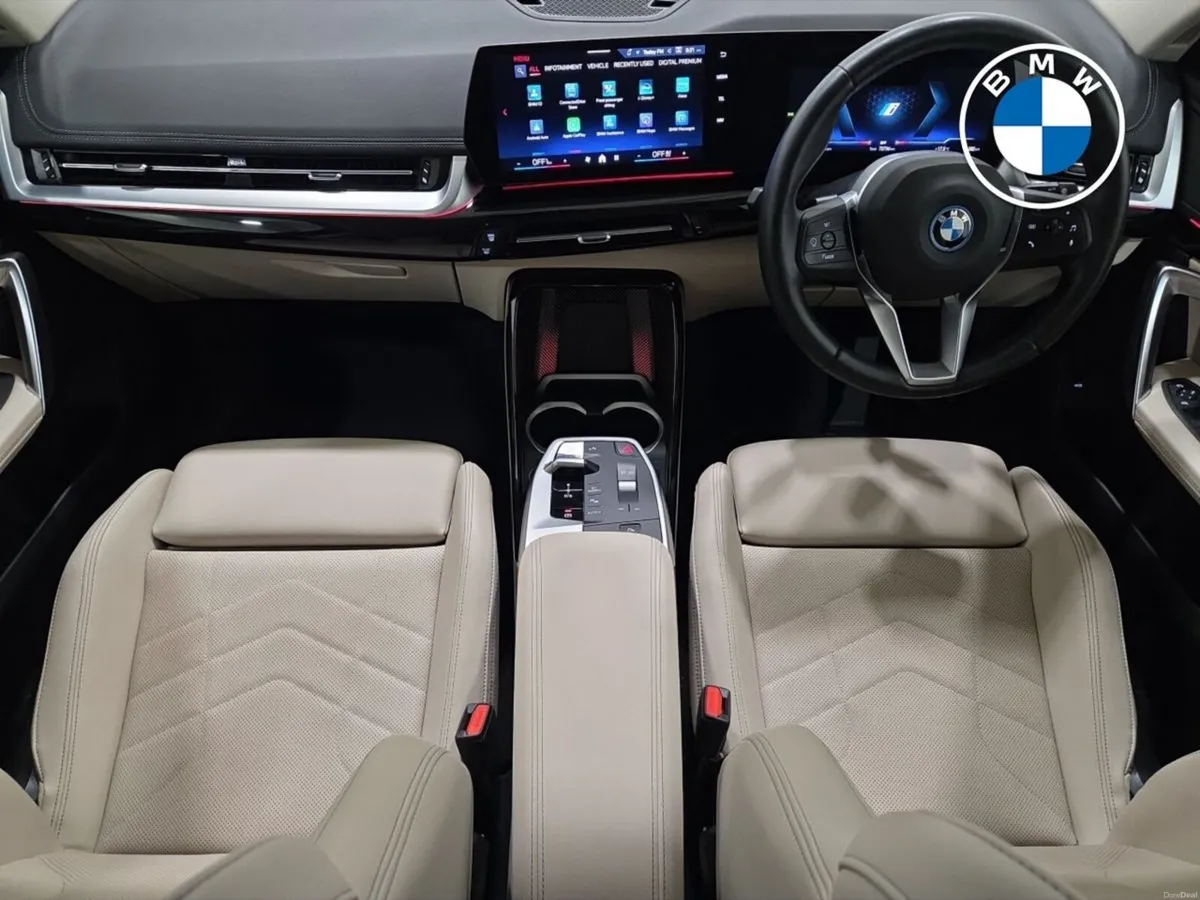 BMW iX1 eDrive20 xLine - Image 4